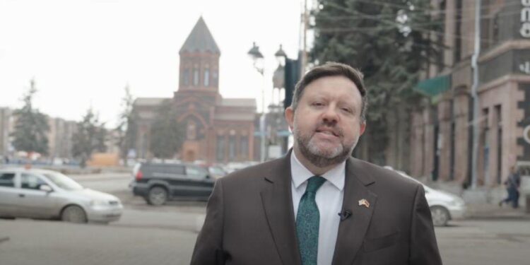 Ամերիկյան ակտիվացում Գյումրիում․ Դեյվիդ Ալենն առաջին անգամ հայրաքաղաքում էր