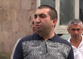 Աշխատակիցների բանկային քարտերը հավաքել են. գործարար Արման Հակոբջանյանի նոր բարքերը. «Ժողովուրդ»