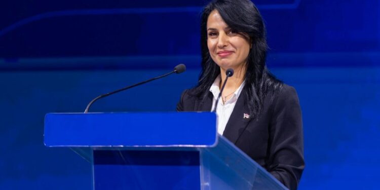 Ուսուցիչը չի կորցնի աշխատանքը՝ կամավոր ատեստավորման պատճառով