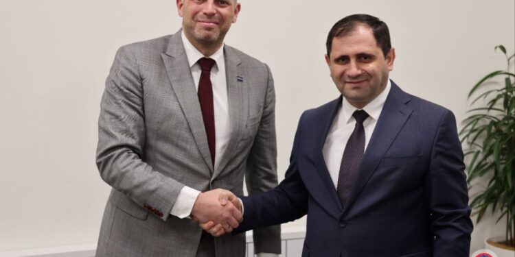 Ռազմական կրթությունից մինչև խաղաղապահություն․ Պապիկյան–Ֆրանկեն հանդիպման առանցքային թեմաները