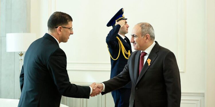 Հայաստան–Ադրբեջան խաղաղության թեման՝ Փաշինյան-Նիկոլով հանդիպման օրակարգում