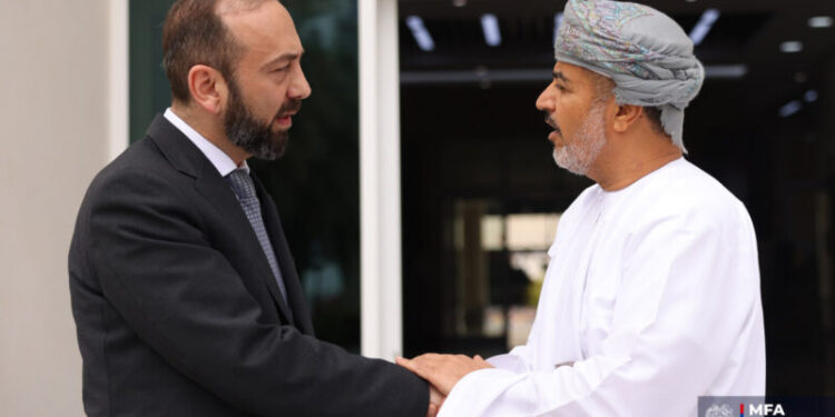 Արարատ Միրզոյանը Մասկատում քննարկել է Երևան–Մասկատ ուղիղ չվերթի գործարկման հնարավորությունը