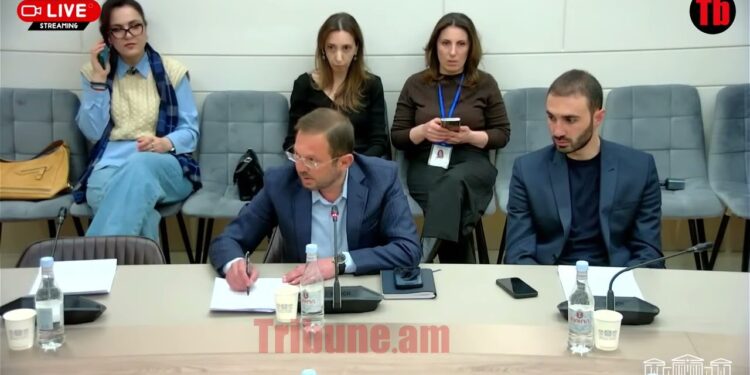 Վեճ՝ ԱԺ-ում. Մելքոնյան Գագոյին կարգի՛ հրավիրեք, չխոսա՛ք գերիների մասին