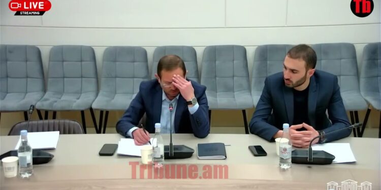 Առաջնագծում զինվոր է գնդակահարվել, հրամանատարին ի՞նչ արեցիք. Գեղամ Մանուկյան