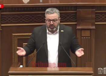 Մի ժամ ջուր են ստանում, հրավառություն են անում, էս ի՞նչ մոտեցում ա. Գառնիկ Դանիելյան