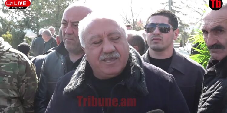 Դու՞ ինչ ես կպել Փաշինյանից, էդ քարոզարշավ չի. Սասուն Միքայելյանը՝ լրագրողին