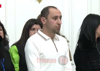 Շնորհավորում ենք ձեզ՝ բարեհաջող ամուսնալուծվելու համար. լրագրողը՝ Փաշինյանին