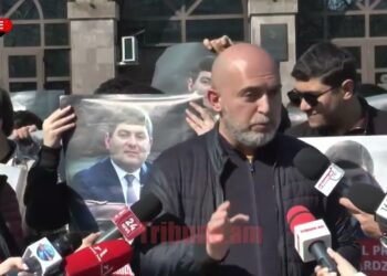 Նիկոլը դաշույնով խփում ա, Գլադիատորը հիշու՞մ եք. Աշոտյան