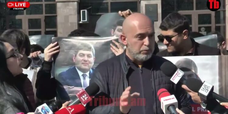 Նիկոլը դաշույնով խփում ա, Գլադիատորը հիշու՞մ եք. Աշոտյան