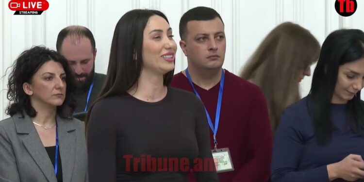 Ու՞մ վրա եք ծախում խաղաղությունը. Լրագրողը՝ Փաշինյանին