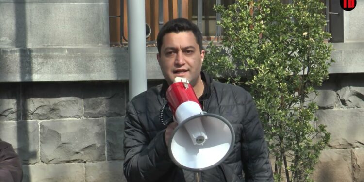 Կոչ եմ անում հետևողական լինել, ազատություն Սամվել Կարապետյանին. ֆլեշմոբ