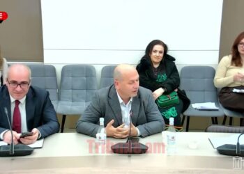 Արտերկիր ենք գնում, աչքերում արցունքներ են լինում, տխրության արցունքներ. Գեղամ Նազարյան