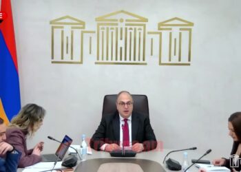 Ավել-պակասի համար կներեք. Վլադիմի Վարդանյանը աթոռը զիջեց Ջուլհակյանին