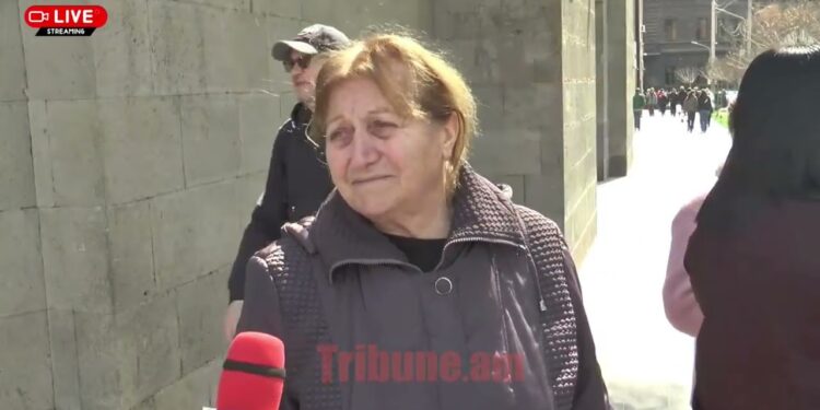 Թոռնիկս է ծառայում, գոհ է․ սերժանտի կոչում են տվել, ուզում ենք՝ 1,5 տարի ծառայի