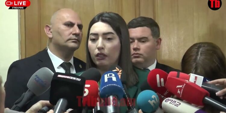 Սարգսյանը՝ ընդդիմության խոսույթի, եպիսկոպոսներին ուղեկցելու և դպրոցում թմրանյութի դեպքի մասին