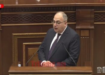 Ո՞նց հավատանք քո երդումին, բա Հրայր Թովմասյանին ո՞նց էիր քննադատում. Թովմասյան