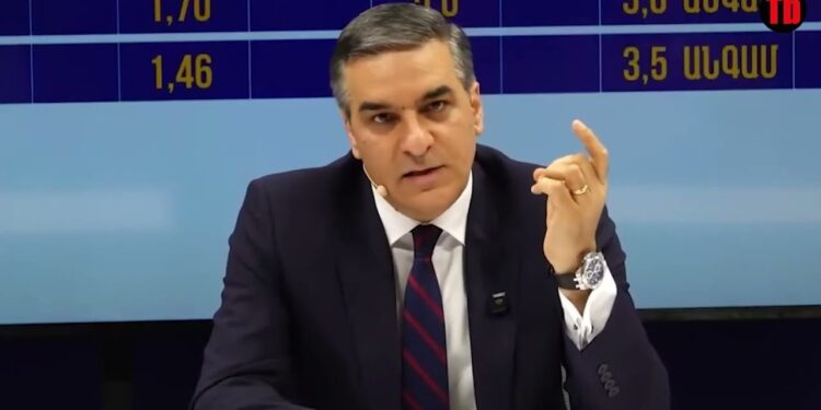 Շարունակելու՞ եք Փաշինյանի «խաղաղության օրակարգը»․ լրագրողը՝ Թաթոյանին