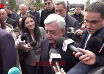 Դու՛ք եք պղտորում ու պառակտում, մենք ընդդիմադիր դաշտը երբեք չենք պառակտում. Սերժ Սարգսյանը լրագրողին