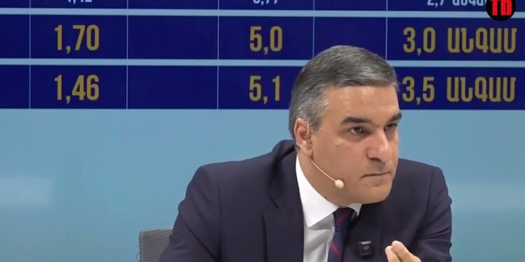 Ինչո՞ւ եք ասում՝ Ալիևի «тасовщик»․ լրագրողը՝ Թաթոյանին