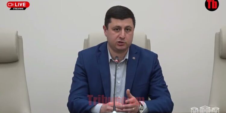 Եթե արցախցիները չեն կռվել, էդ ՊԲ-ի հրամանատարը ի՞նչ գործ ունի հիմա զինված ուժերում