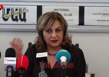 Եկել եք Շմայսի հե՞տ համեմատվեք, ձեր մեջ էլ շմայսներ կան, ձեր Ռուբինյանն ու Վահագն Ալեքսանյանը ինչո՞վ