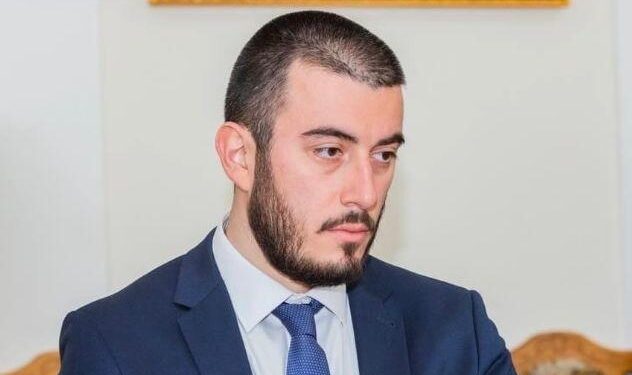 Կհանդիպենք Երևանի փողոցներում. Հակոբյանը վայր է դնում մանդատը