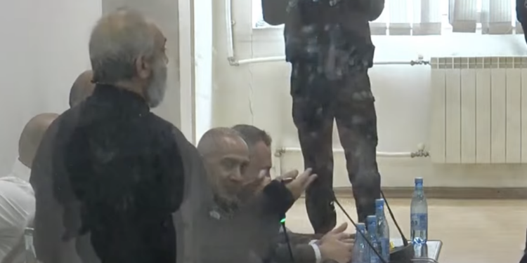 Արթուր Սարգսյանի համար էի գրել, դե ինքը բարձր անգլիական կրթություն ունի. Բագրատ սրբազանը կատակեց