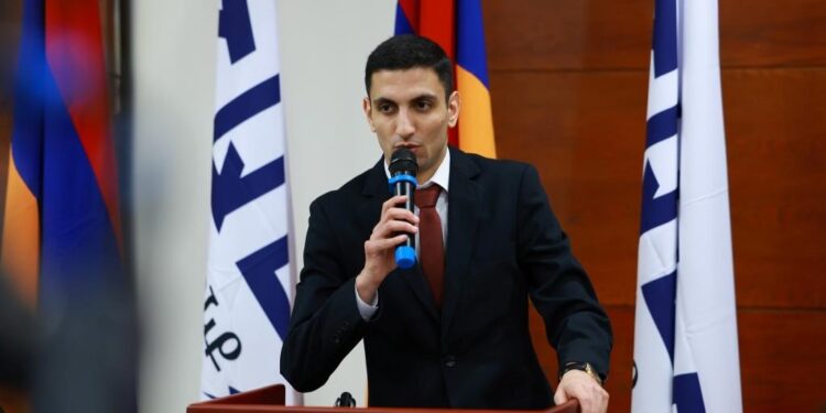 Դպրոցական նստարանից մինչև քաղաքական պայքար․ Շահեն Հարությունյանի ճանապարհը