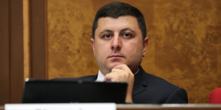 Տիգրան Աբրահամյանը այցելել է ՀՀ-ում Իրանի դեսպանատուն՝ ցավակցություն հայտնելու