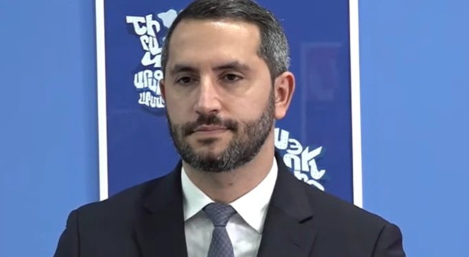 Ձրի եմ պոդքաստ վարում, ի՞նչ դղյակ, ես դղյակ չունեմ. Ռուբինյանի վեճը՝ լրագրողի հետ