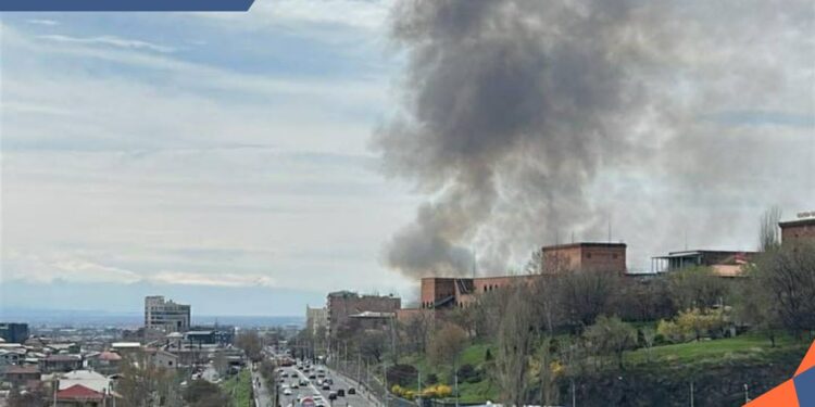 Հրդեհի ահազանգ Երևան քաղաքի Իսակովի պողոտայում