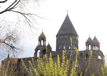 Մայր Աթոռը դատապարտում է ՔՊ ծրագրի՝ Եկեղեցուն վերաբերող դրույթները