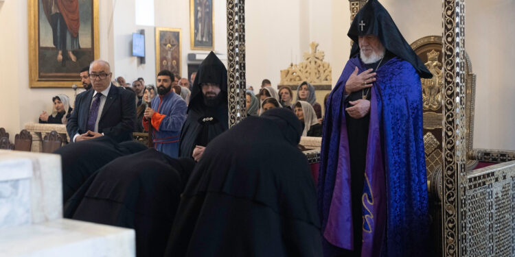 Մայր Աթոռում մատուցվել է Սուրբ Պատարագ՝ Հայոց ցեղասպանության սուրբ նահատակների հիշատակի առթիվ