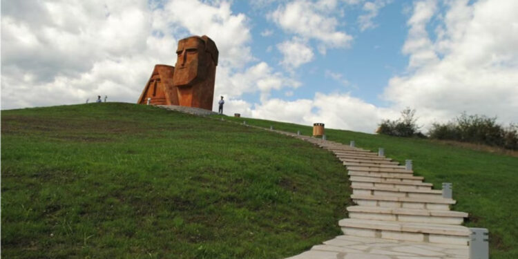 Ադրբեջանը Արցախում հետեւողական վերացնում է հայկական քաղաքակրթական-մշակութային հետքը. Բադալյան