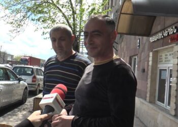 Արթու՛ր Աբրահամ, հո աղջի՞կ չի Փաշինյանը, որ սիրենք. չարբախցիների արձագանքը