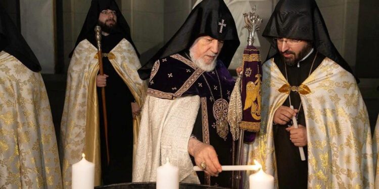 Գարեգին Երկրորդի հանդիսապետությամբ՝ Սուրբ Պատարագ Մայր Տաճարում