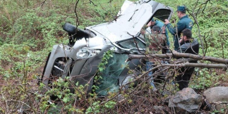 Մեքենան գլորվել է ձորը․ վարորդի կյանքին վտանգ չի սպառնում