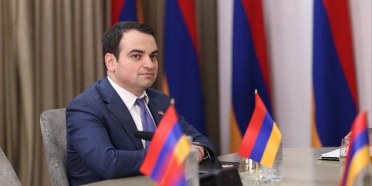 «Ուժեղ Հայաստան» կուսակցությունը գրասենյակ բացեց Կոտայքի մարզկենտրոն Հրազդանում