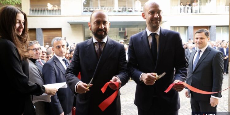 Փարիզում բացվել է Ֆրանսիայում Հայաստանի դեսպանության նոր շենքը