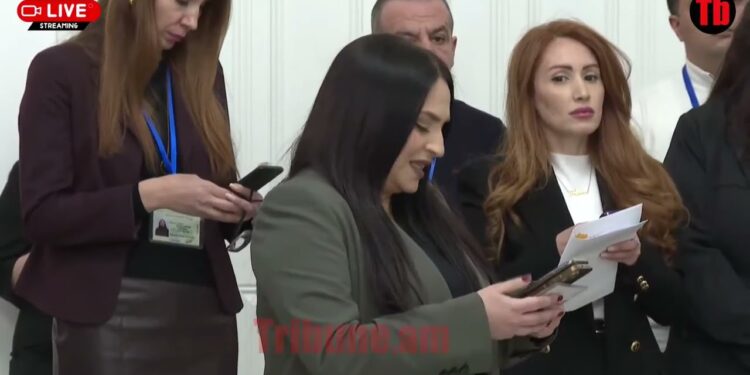 Դու պառկե՛լ ես, որ վրայովդ անցնեն. խայտառակ վեճ՝ Փաշինյանի ու լրագրողի միջև