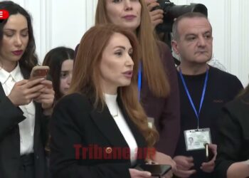 Կարո՞ղ ա Ալիևի մատը կպնի, միամիտ էս վիդեոն միացնի, խայտառակվեք. լրագրողը՝ Փաշինյանին