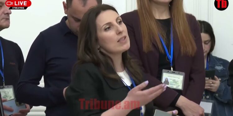 Ինչի՞ սադրեցիք՝ մտնելով եկեղեցի, ինչի՞ մխրճվեցիք հավատացյալների մեջ. Փաշինյանի արդարացումը