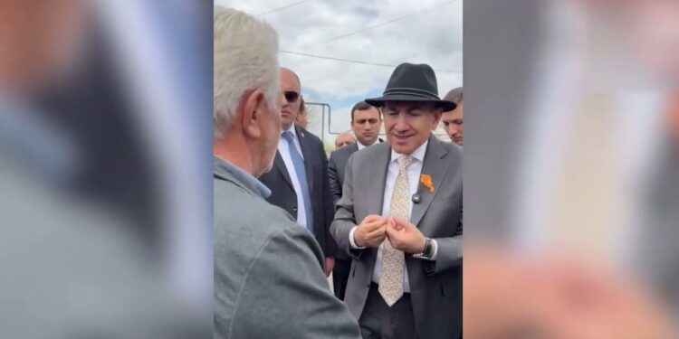 Չե’մ ներելու ձեզ, դպրոցները փակում եք. քաղաքացին բարկացավ