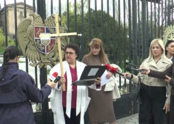 «Սատանա N666» մականունը՝ Նիկոլ․ «սատանաներ»՝ ԱԺ-ի դիմաց