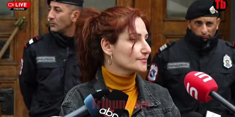 Մնալու ենք էստեղ, մինչև հասնենք նրան, որ երկրորդ Եռաբլուր չունենանք. արցախցի մայր