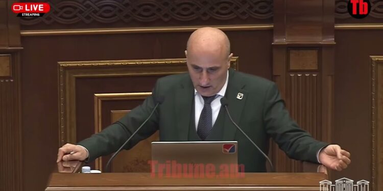 Ո՞նց ա ստացվում, որ մարդկանց ձերբակալում ու տանում են կալանքի, բայց թեկնածուներ չկան