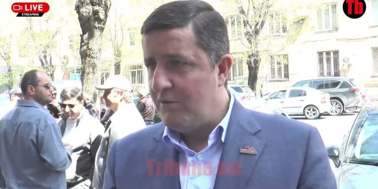 Թիկունքից են փորձում հարվածել, բայց մենք ուժեղ ենք. Ղազինյան