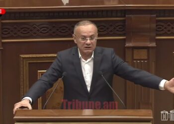 Ո՞վ ա փախել, գեներալնե՞րը, թե՞ ձեր պատգամավորները. Սեյրան Օհանյան