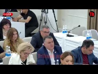 Փարվանա ռեստորանի, Գետափի, «Ամառ է» օբյեկտների հարցը՝ քաղաքապետարանում