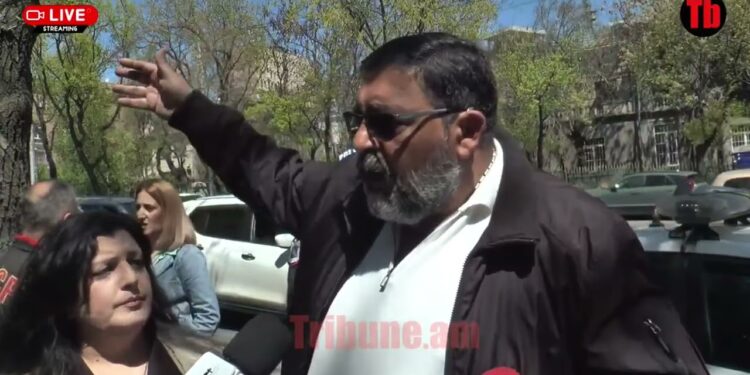 Ուզո՞ւմ եք՝ 3 վայրկյան հետո էս փողոցը փակեմ․ զգուշացնում եմ՝ ձեր որոշումը փոխեք